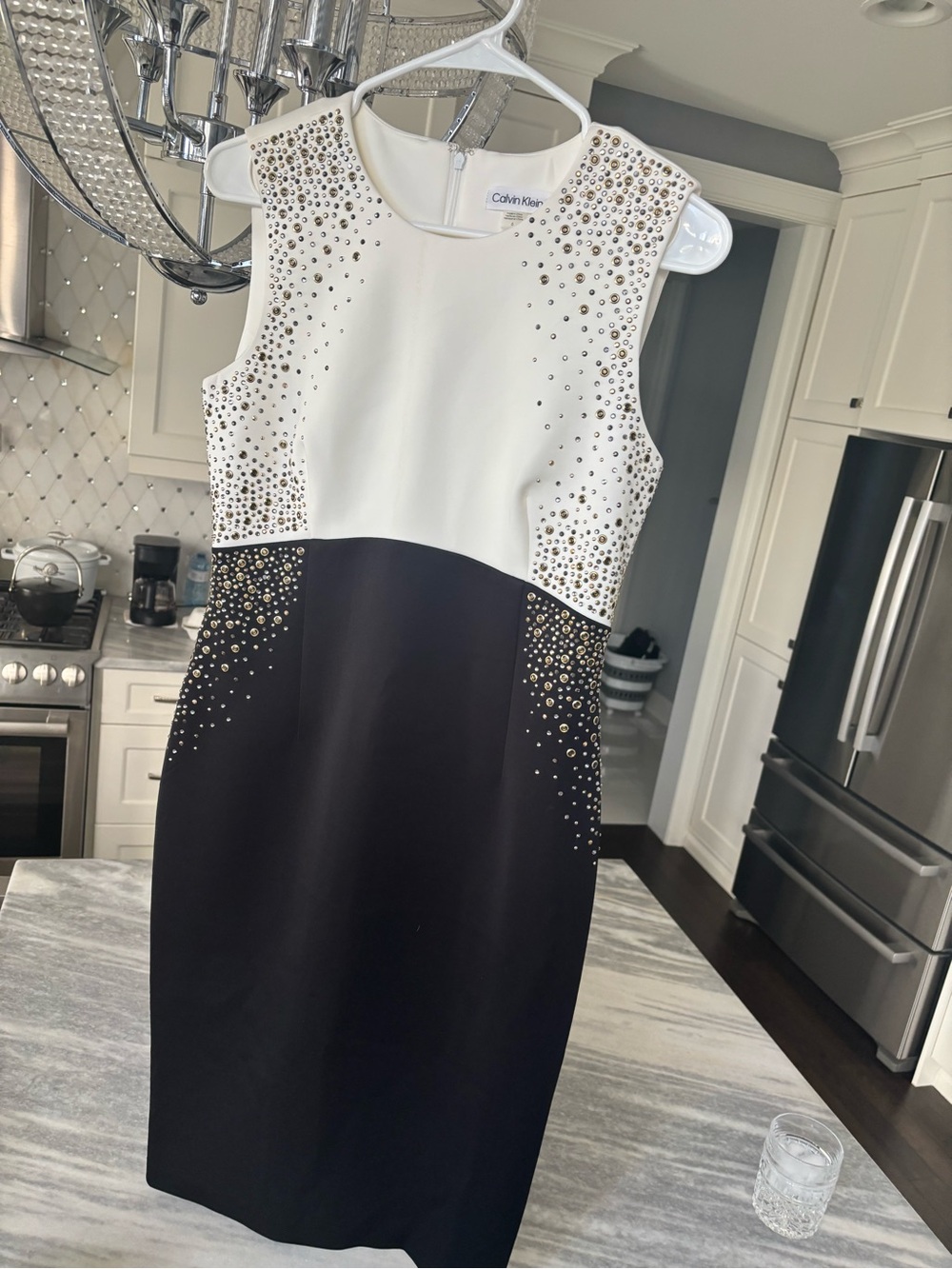 Calvin Klein Black and White Studded Sleeveless Sheath Dress size 6 stunner